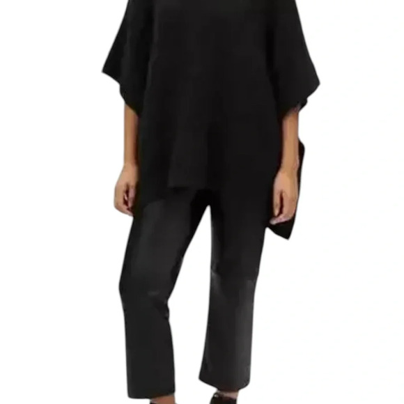 NWT Coach Black Signature Knit Wool Poncho XS Small Quiet Luxury Designer. $498 - Picture 2 of 4